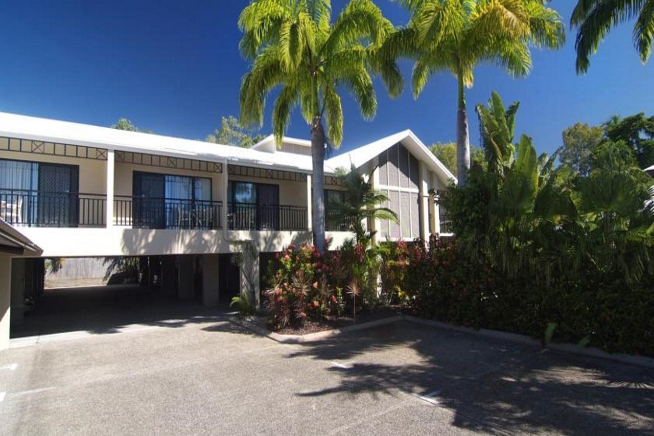 Trinity Beach Club Holiday Apartments Exterior photo