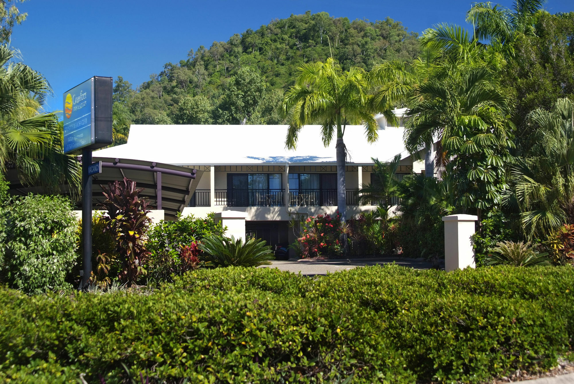 Trinity Beach Club Holiday Apartments Exterior photo